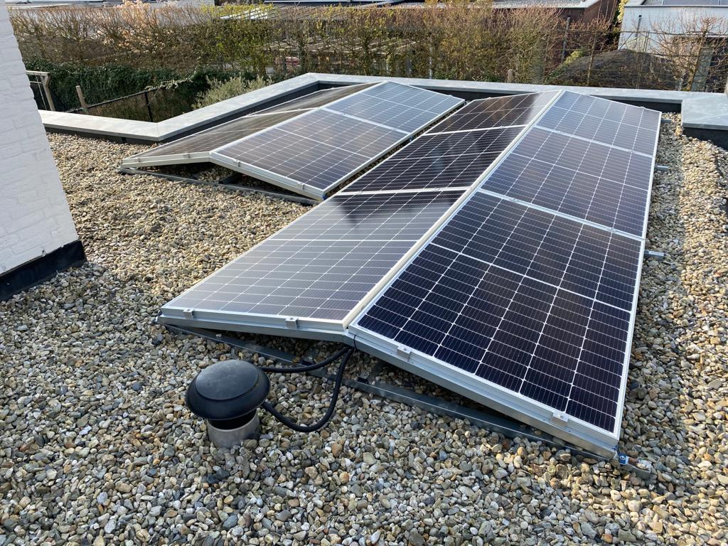 Zonnepanelen platdak
